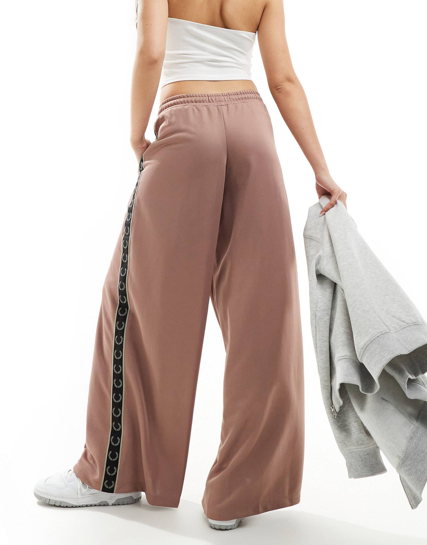π Rose Rhythm - Wide-Leg Training Trousers